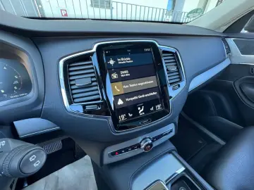 XC 90  B5 D AWD**LEDER+7-SITZER+PANORAMA**