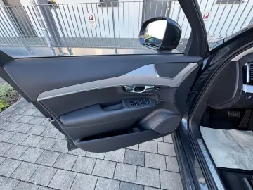 XC 90  B5 D AWD**LEDER+7-SITZER+PANORAMA**