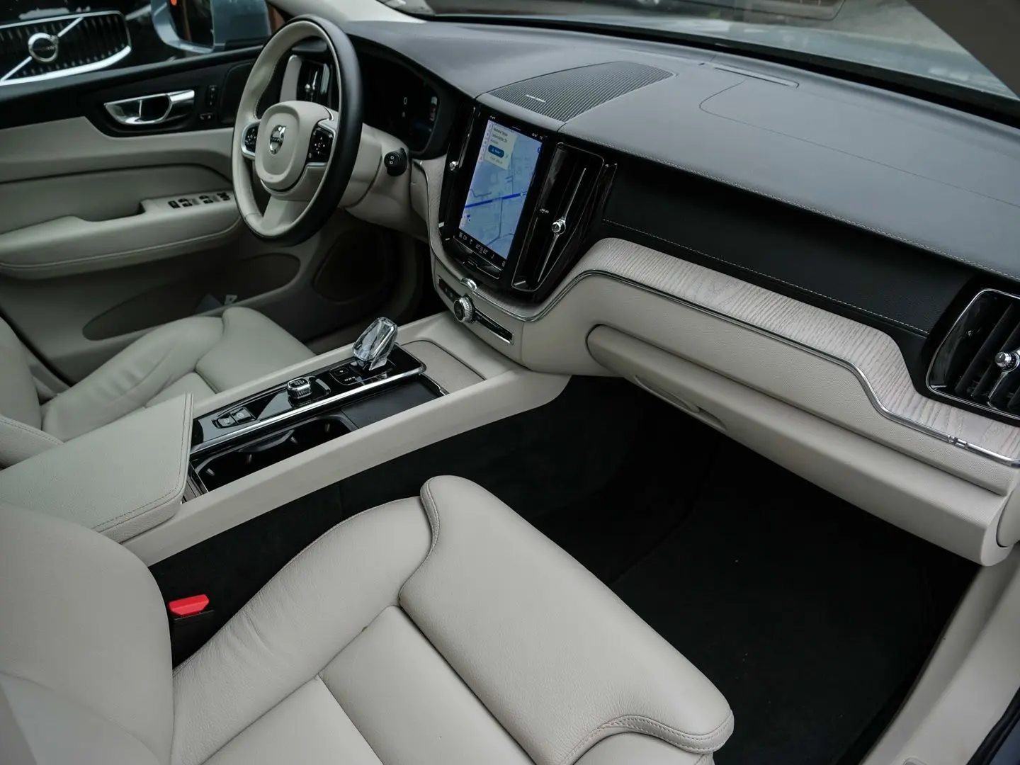 XC60 Inscription AWD B4 Diesel EU6d StandHZG El.