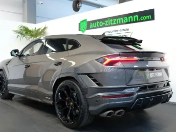 Urus Performante/CARBON BONNET+ROOF/B&O/ADAS/AKR