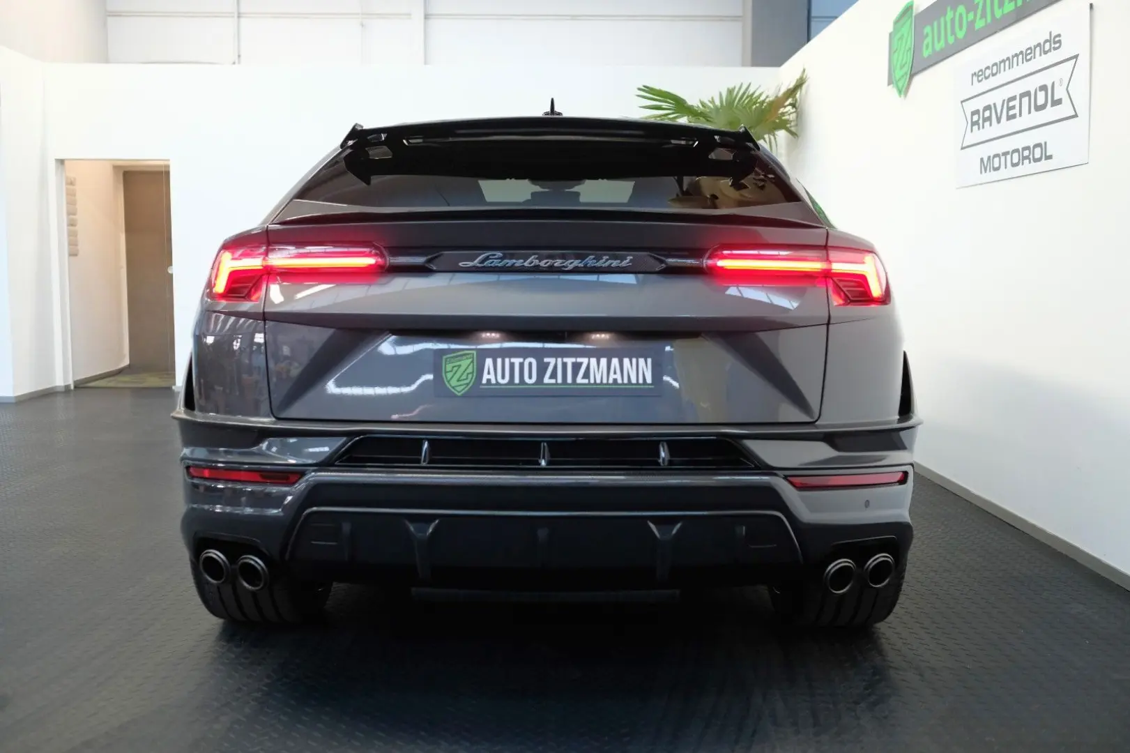 Urus Performante/CARBON BONNET+ROOF/B&O/ADAS/AKR