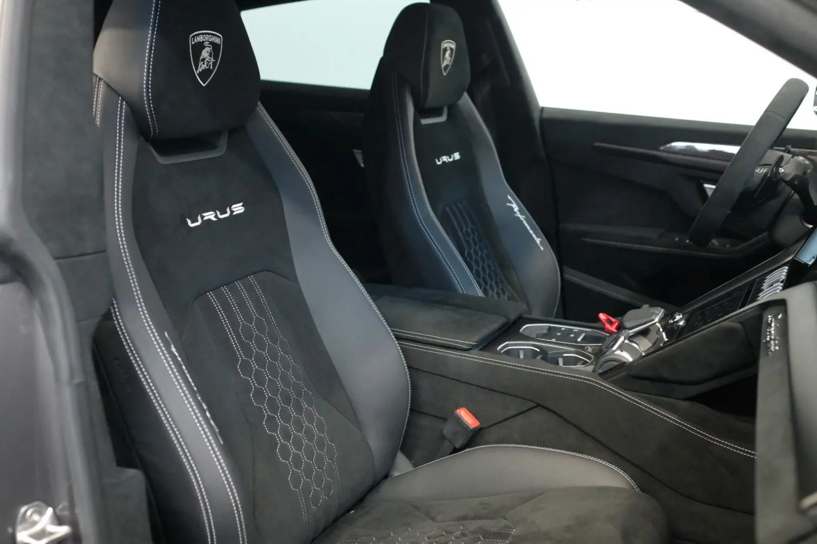 Urus Performante/CARBON BONNET+ROOF/B&O/ADAS/AKR