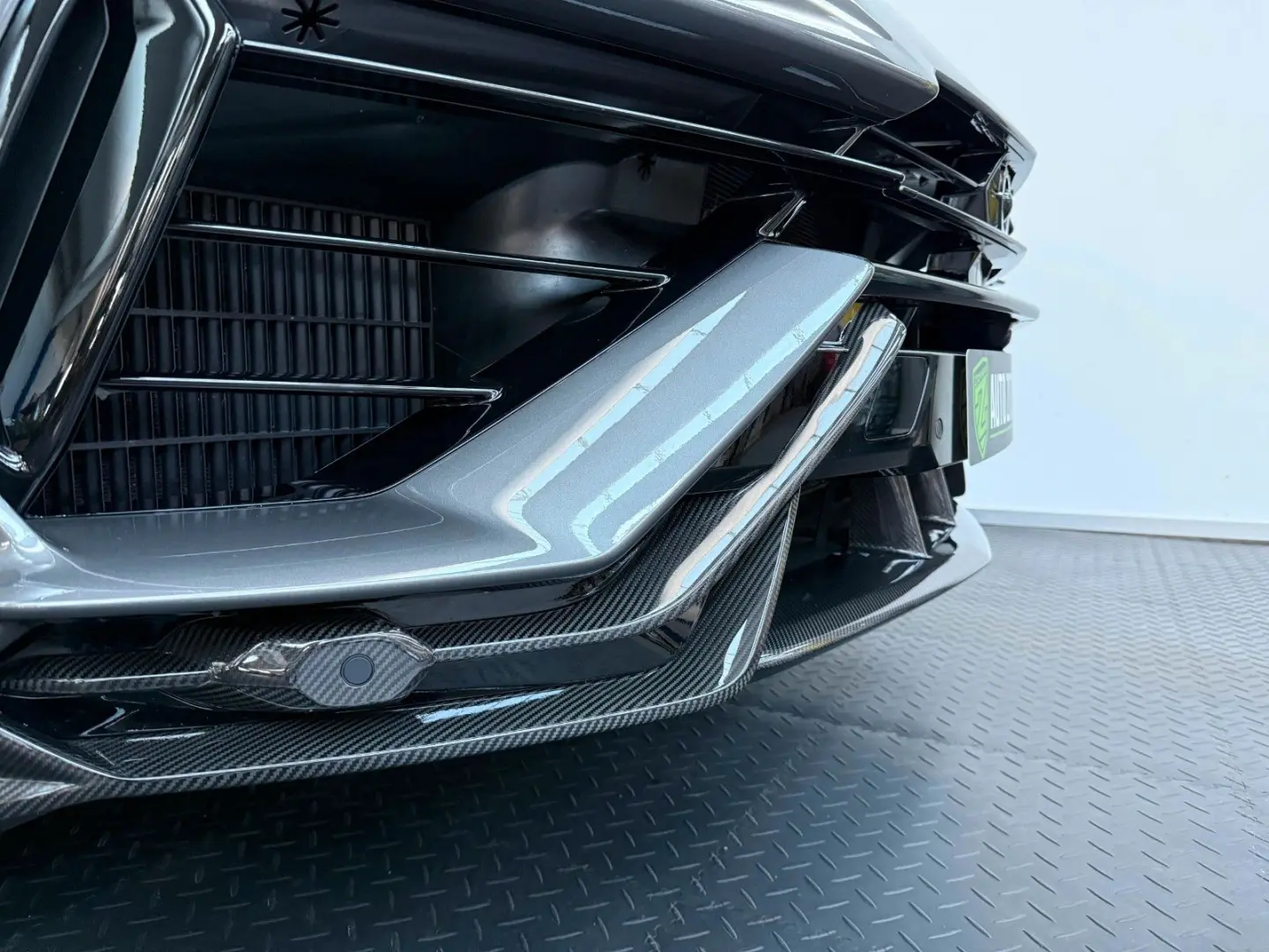 Urus Performante/CARBON BONNET+ROOF/B&O/ADAS/AKR