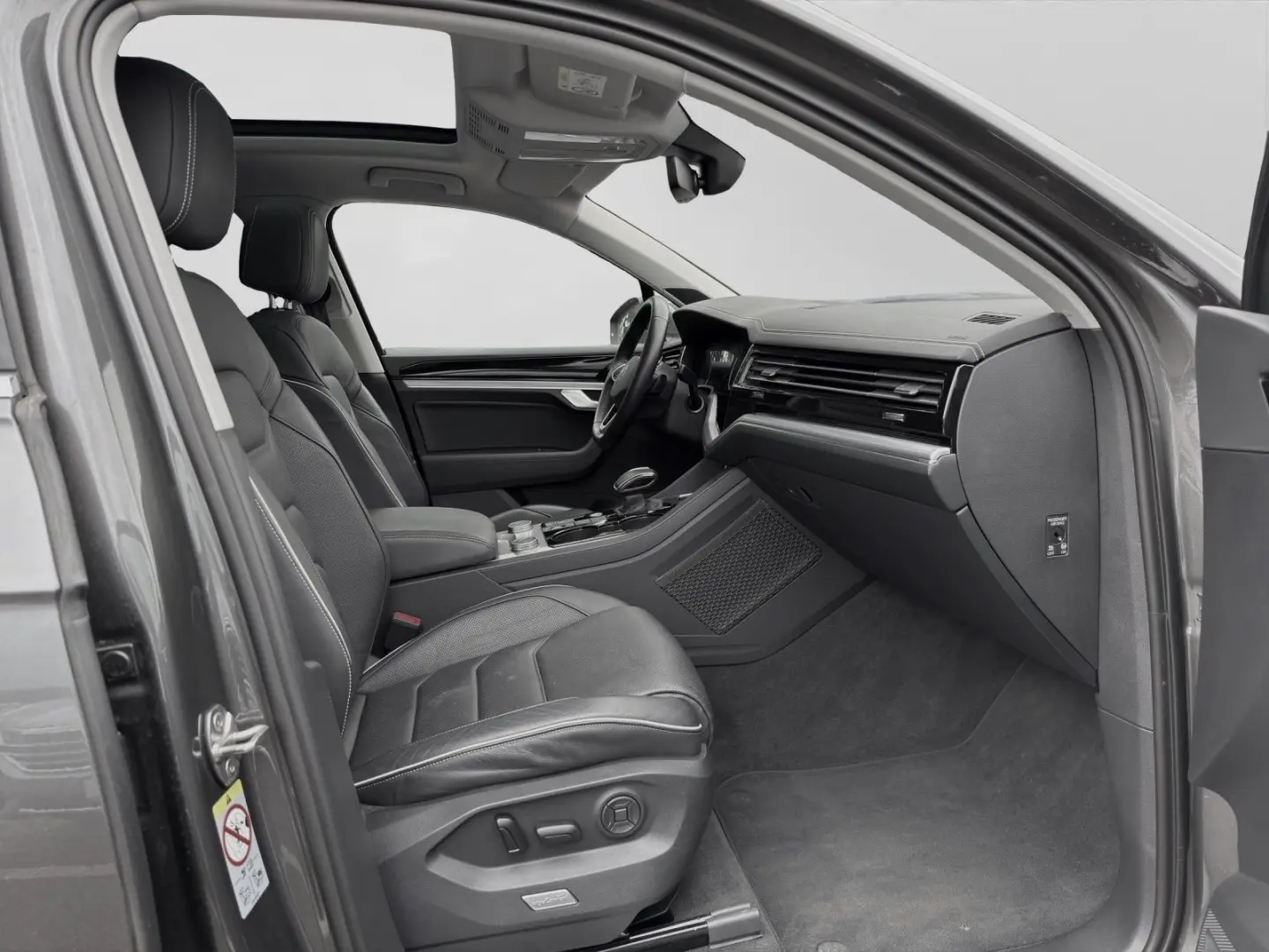 Touareg 3.0 TSI eHybrid ELEGANCE ERGO-COMF PANO