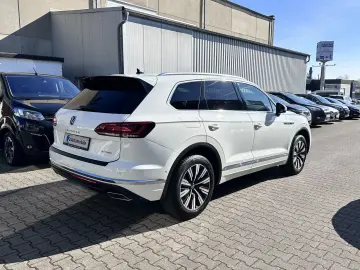 Touareg eHybrid Atmosphere Panorama/AHK