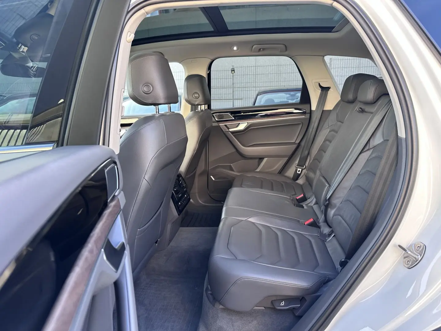 Touareg eHybrid Atmosphere Panorama/AHK