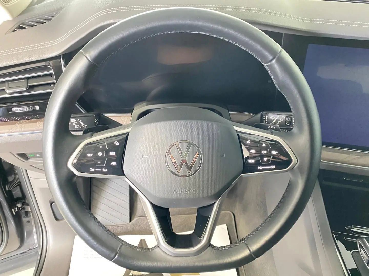 Touareg 4M ATMOSPHERE*PANO*ViCo*CAM*LUFT*AHK*LED