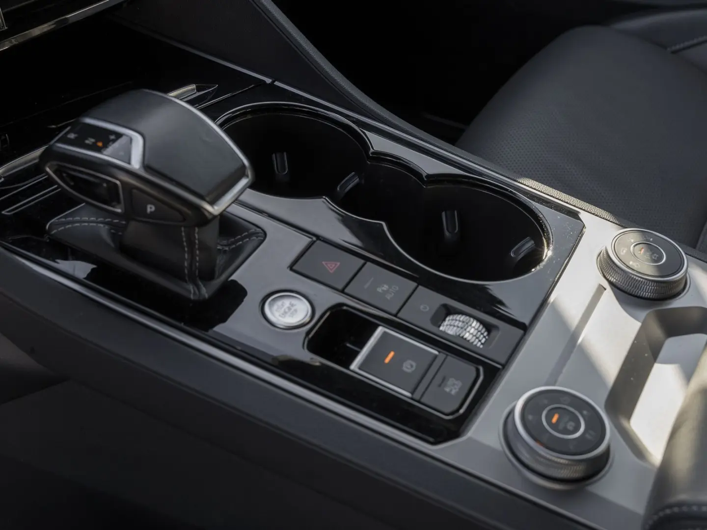 Touareg 3.0 TSI R-LINE BLACK STYLE LM22 MATRIX