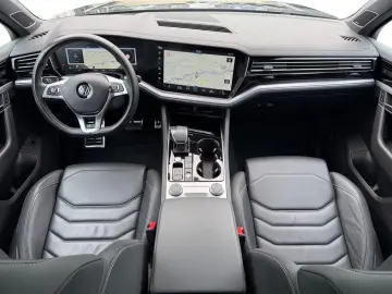 Touareg 3.0 TDI R-Line +Black Style+AHK+Head up