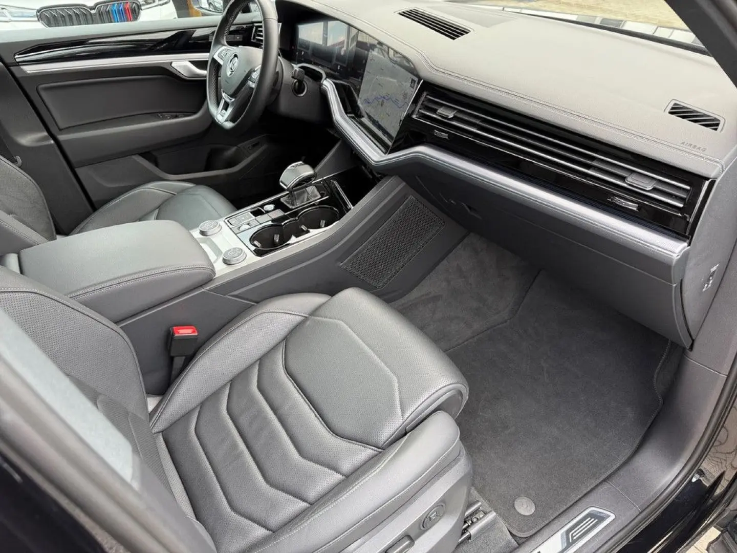 Touareg 3.0 TDI R-Line +Black Style+AHK+Head up