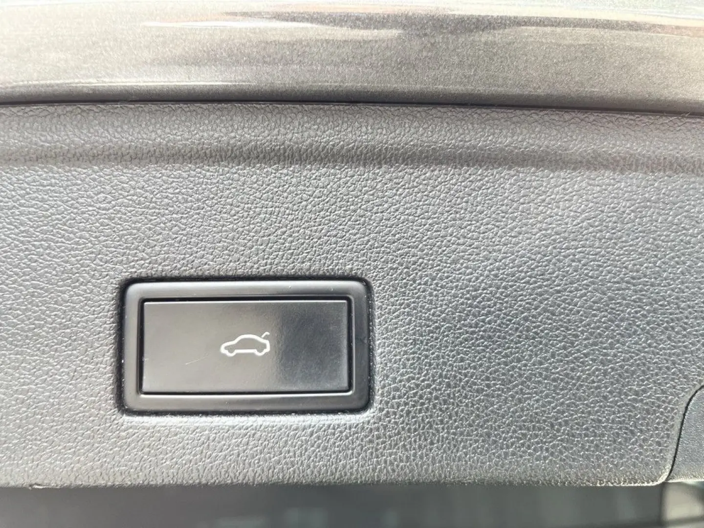 Touareg 3.0 TSI eHybrid 4Motion Elegance AHK Pan