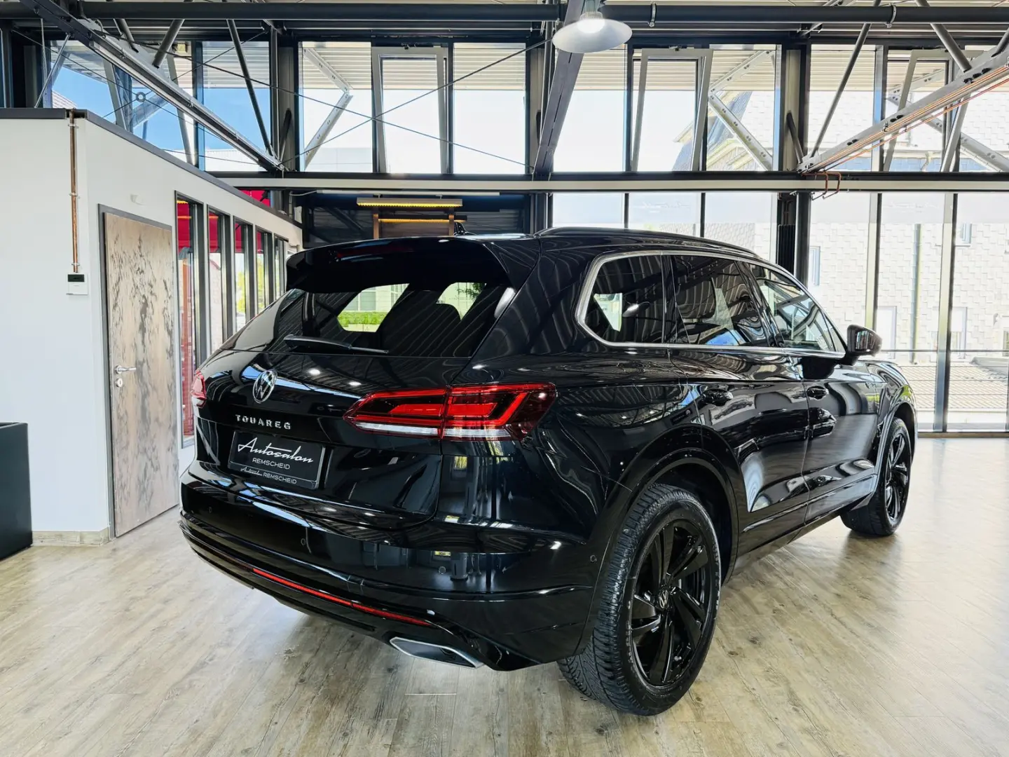 Touareg R-Line 4Motion*AHK*LED*DYNAUDIO*HUD*
