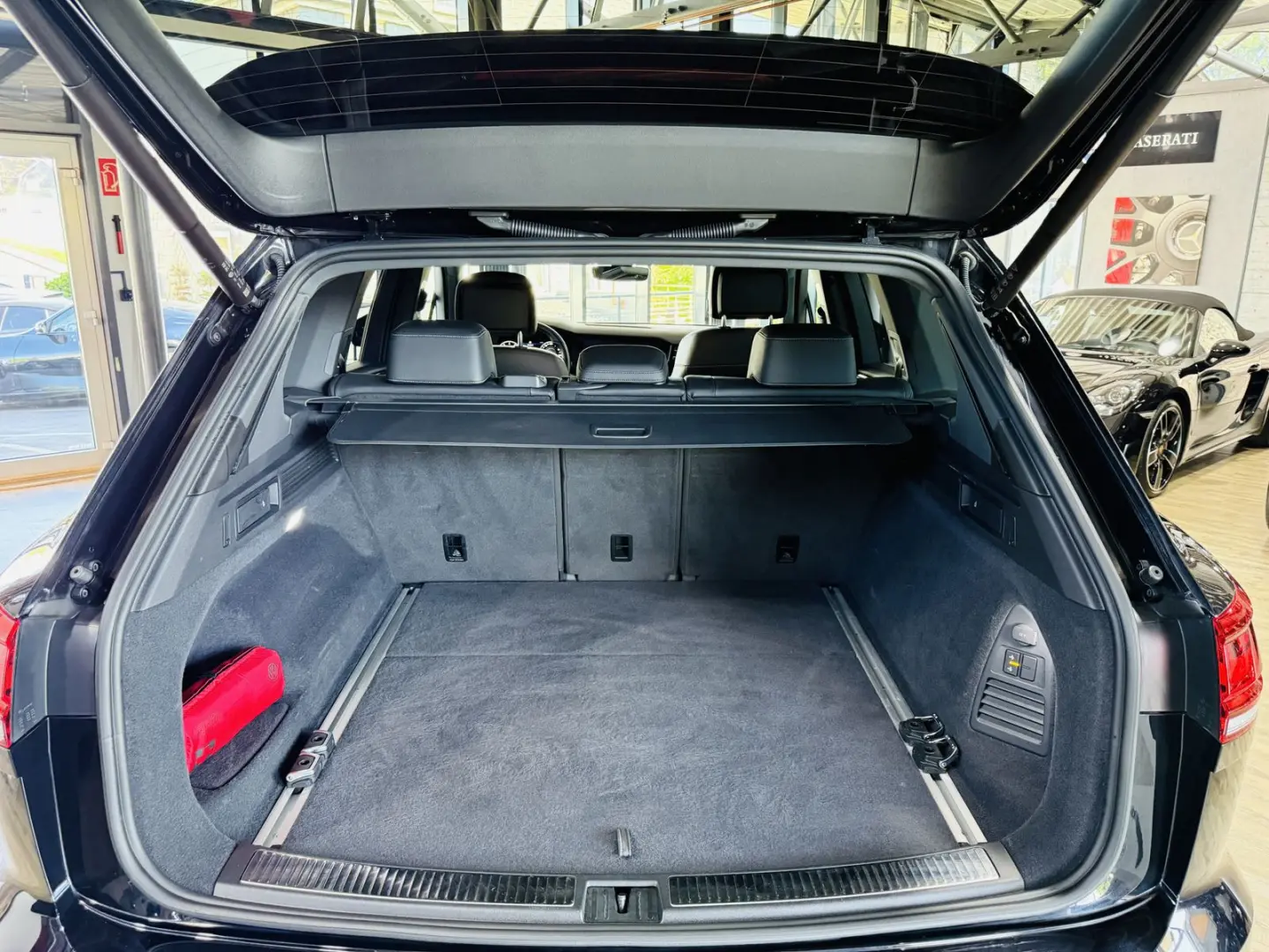Touareg R-Line 4Motion*AHK*LED*DYNAUDIO*HUD*