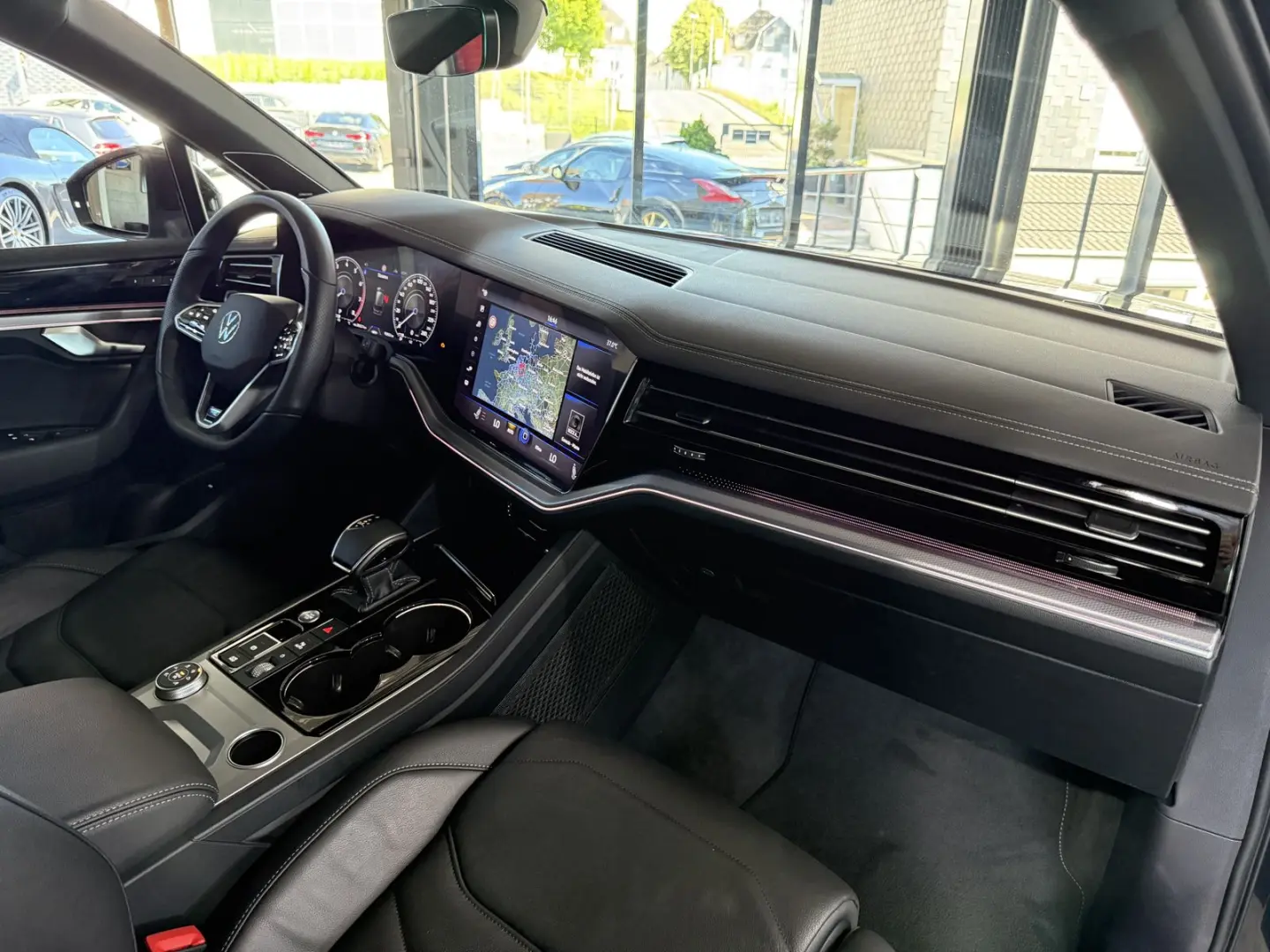 Touareg R-Line 4Motion*AHK*LED*DYNAUDIO*HUD*