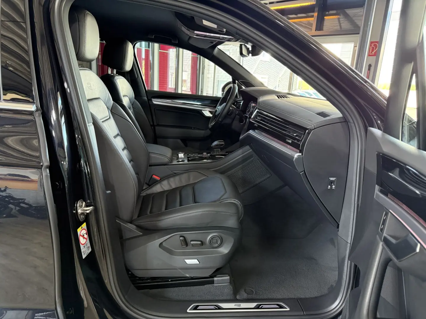 Touareg R-Line 4Motion*AHK*LED*DYNAUDIO*HUD*