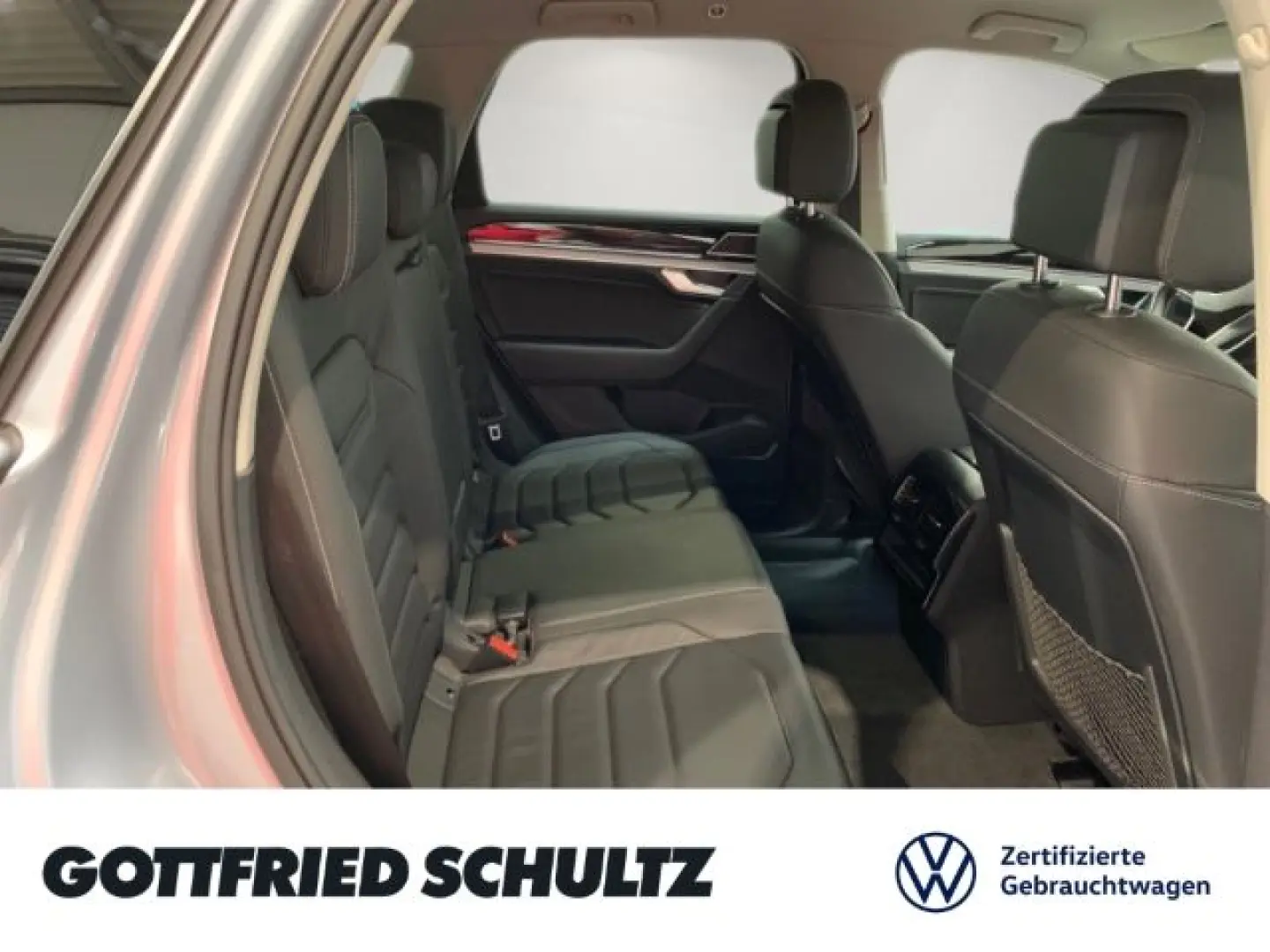Touareg R-LINE TDI DSG V6 BLACK-STYLE AHK APP NA