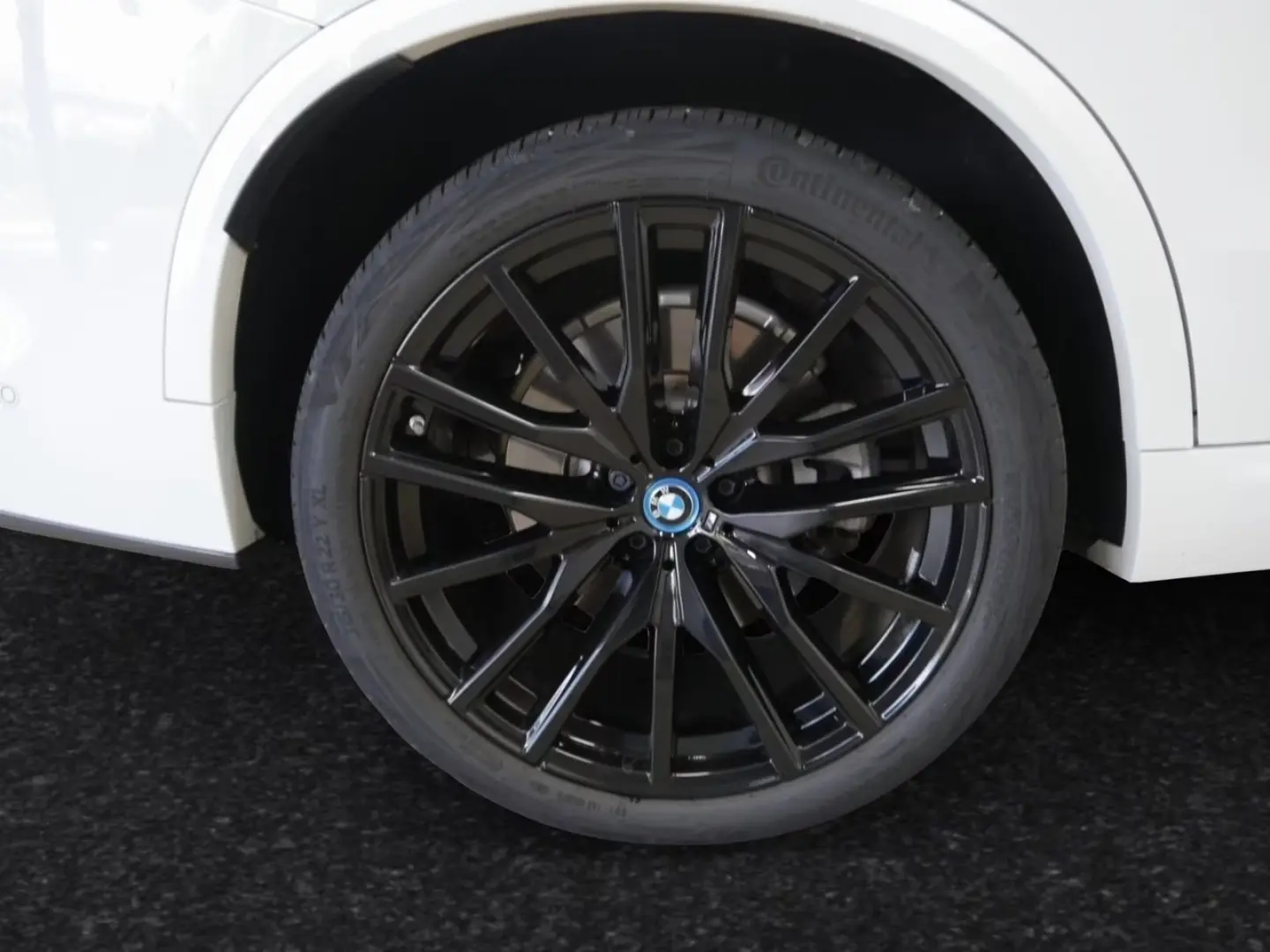 BMW X5 xDrive50e M Sport|AHK|SkyLounge