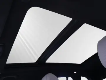 BMW X5 xDrive50e M Sport|AHK|SkyLounge