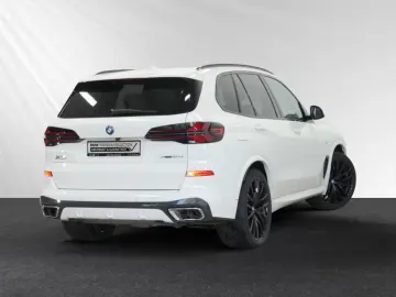 BMW X5 xDrive50e M Sport|AHK|SkyLounge