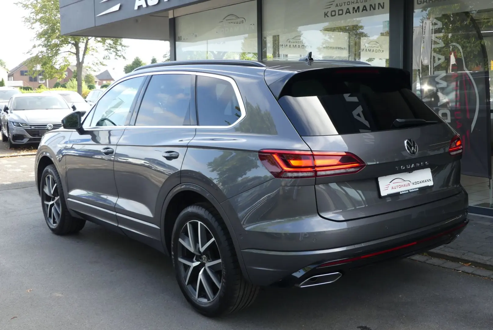 Touareg R-Line 4Motion*ACC*Virtual*Dynaudio*AHK