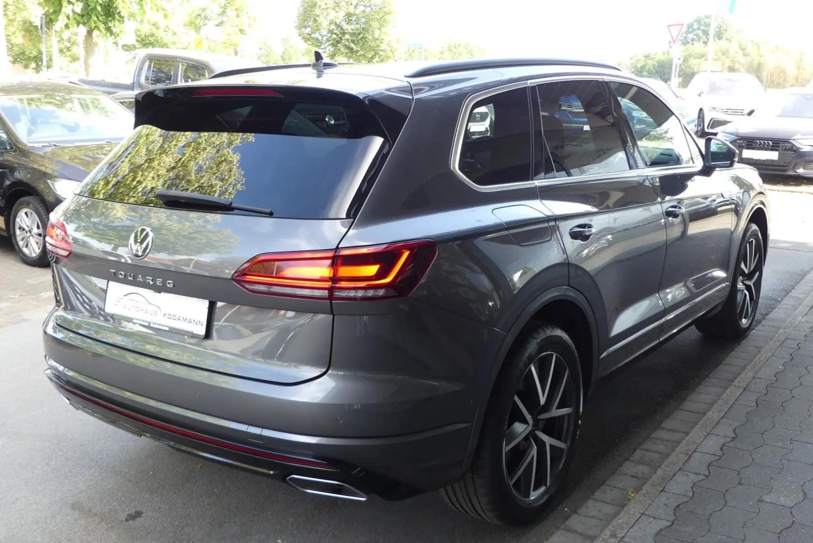 Touareg R-Line 4Motion*ACC*Virtual*Dynaudio*AHK