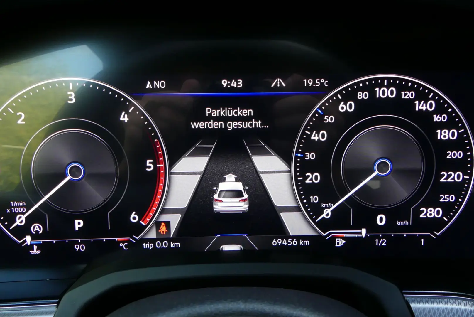 Touareg R-Line 4Motion*ACC*Virtual*Dynaudio*AHK