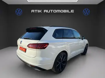TOUAREG 3.0 TDI 4M R-LINE / PANO / LUFTFEDERUNG