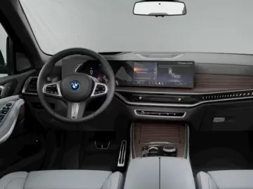 BMW X5 xDrive50e M Sport Pro|AHK|Pano