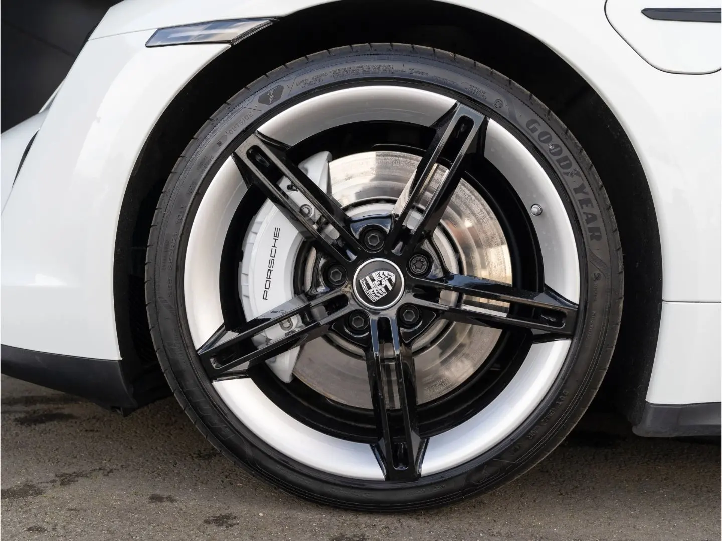 Taycan 4S Sport Turismo
