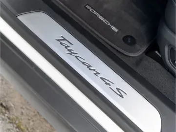 Taycan 4S Sport Turismo