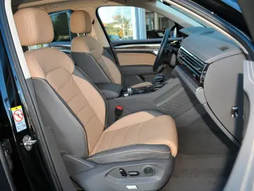Touareg 3.0TDI 4Mot  Exclusive Head Up Pano Luft