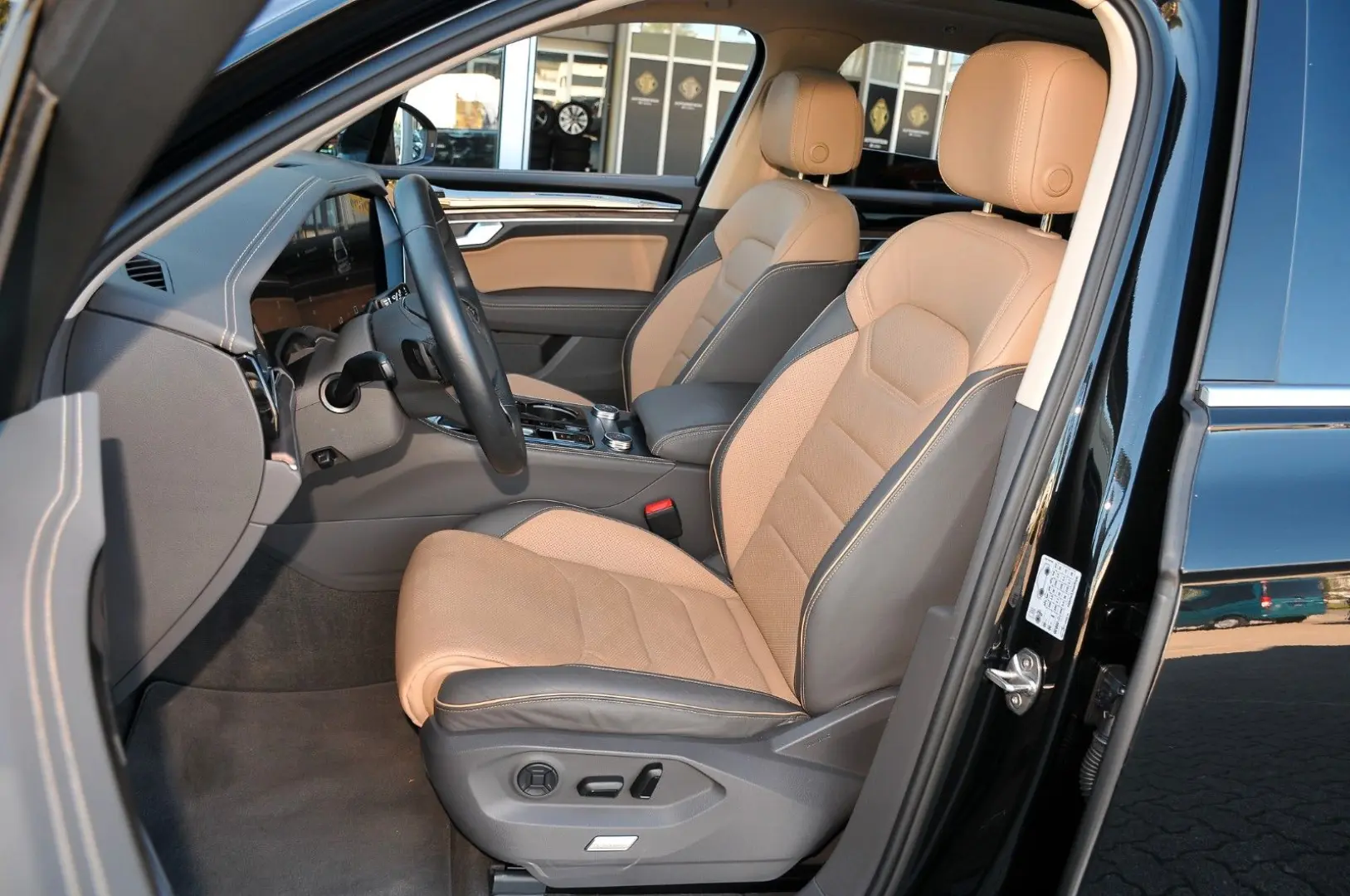 Touareg 3.0TDI 4Mot  Exclusive Head Up Pano Luft
