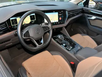 Touareg 3.0TDI 4Mot  Exclusive Head Up Pano Luft
