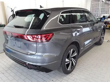 Touareg 3.0TDI +R-LINE+AHK+LEDER+KAMERA+