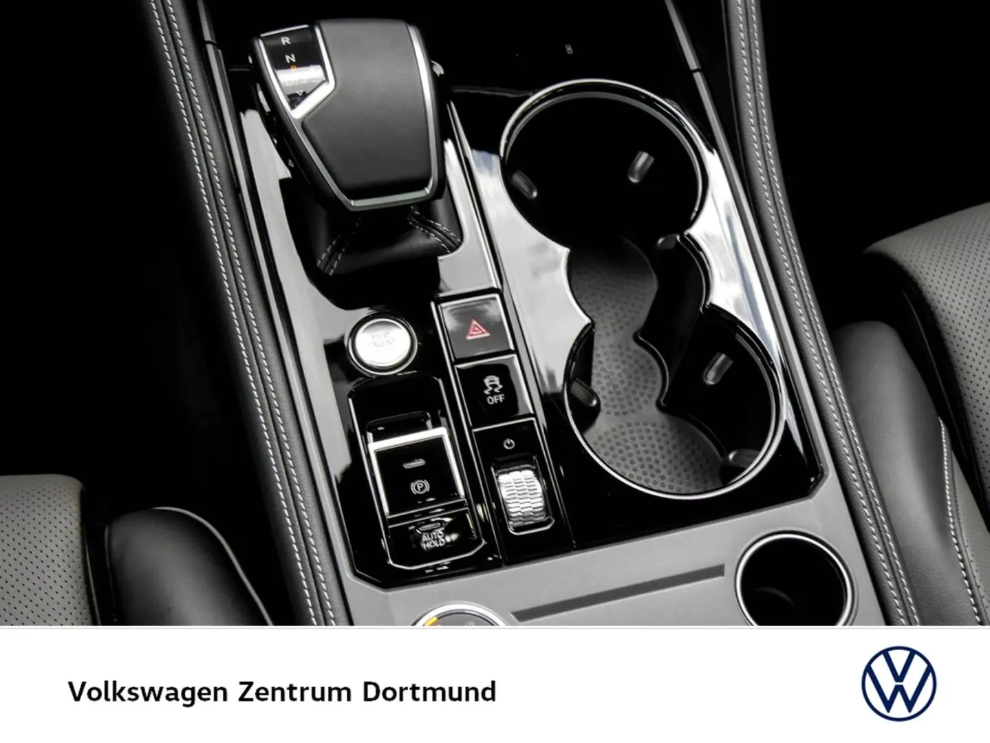 Touareg V6 R-LINE NEUES MODELL PANO CAM ACC LM19