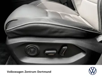 Touareg V6 R-LINE NEUES MODELL PANO CAM ACC LM19