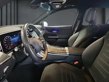 GLC 300 d 4M AMG +KAM.+LED+DISTR.+AMBI.+PANO+AHK