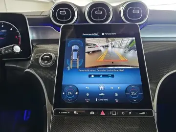 GLC 300 d 4M AMG +KAM.+LED+DISTR.+AMBI.+PANO+AHK