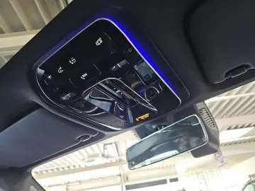 GLC 300 d 4M AMG +KAM.+LED+DISTR.+AMBI.+PANO+AHK