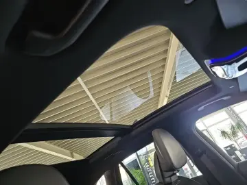 GLC 300 d 4M AMG +KAM.+LED+DISTR.+AMBI.+PANO+AHK