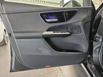 GLC 300 d 4M AMG +KAM.+LED+DISTR.+AMBI.+PANO+AHK
