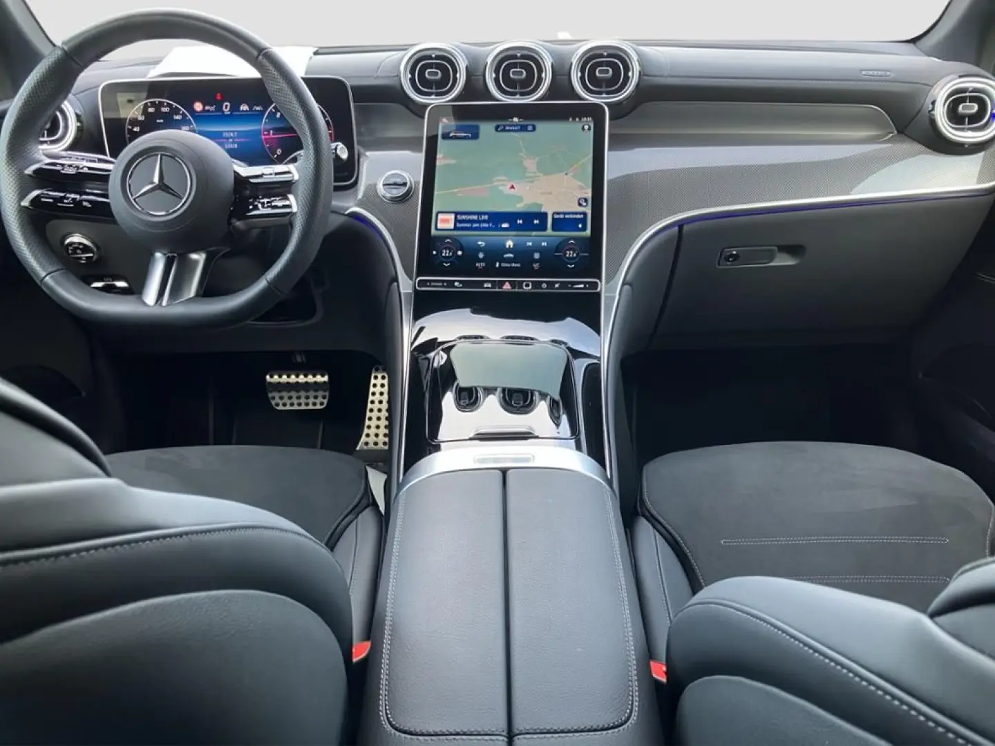 GLC 300 d 4MATIC AMG*NIGHT*DISTR*AHK*MEMORY*KAM