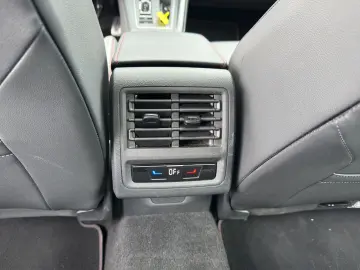 Volkswagen Golf VIII GTI 2.0 TSI DSG | PANO | NAVI | ACC |