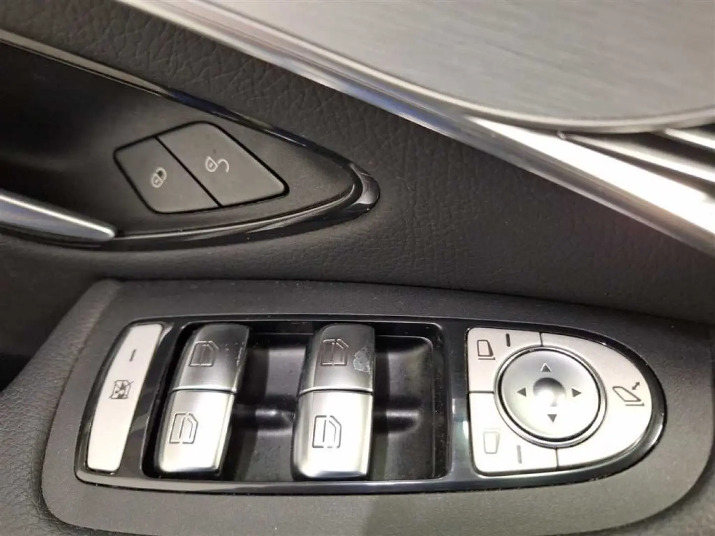 EQC 400 4MATIC Fahrassistenz-Paket