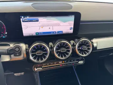 GLB 220 AMG 4Matic Pano AHK Burm. ACC 7-Si. Cam