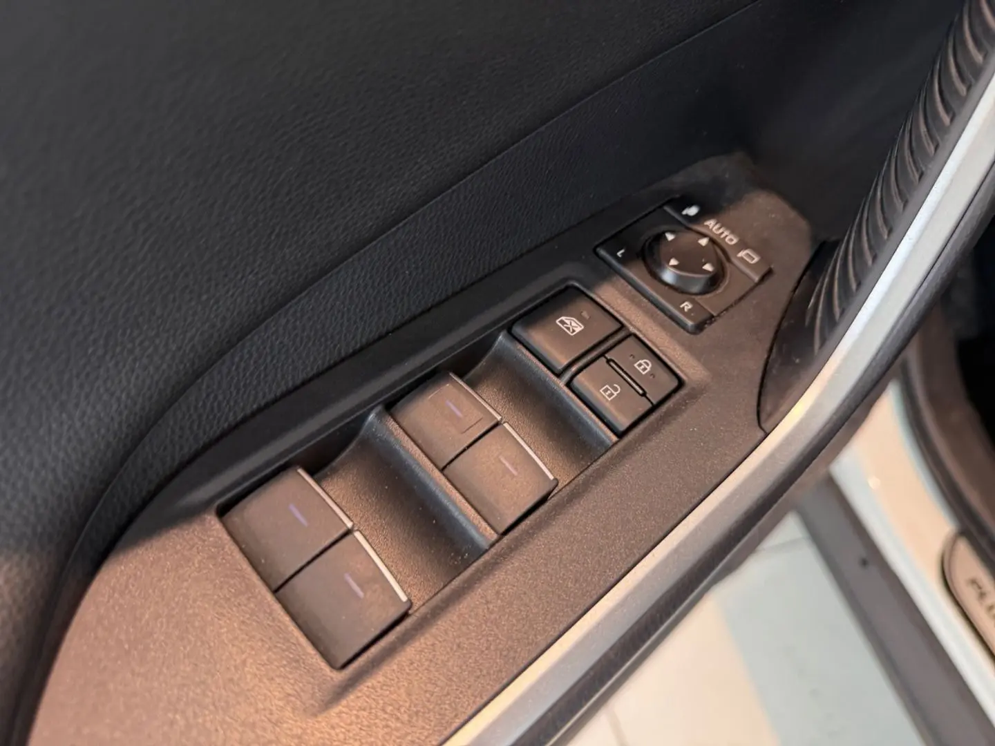 RAV 4 Plug-in-Hybrid *LED*ACC*CAM*CarPlay*4x SHZ