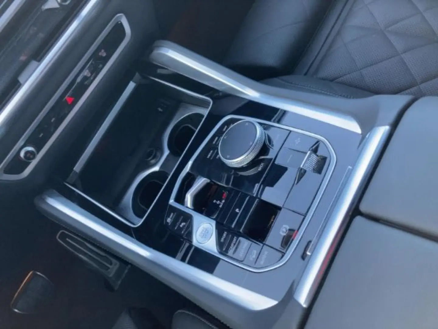 X6 40d M-Sport Pano AHK 20'' StHeiz ICONIC H/K S