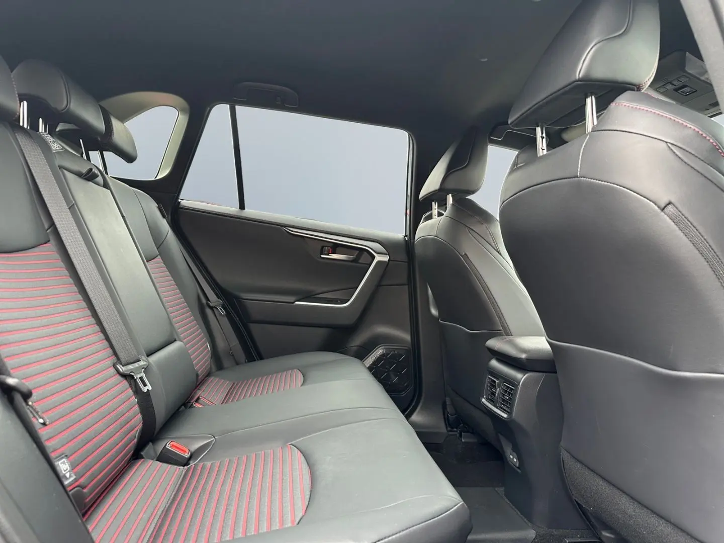 RAV 4 Plug-in-Hybrid Style *Allrad*Leder*360°*JB