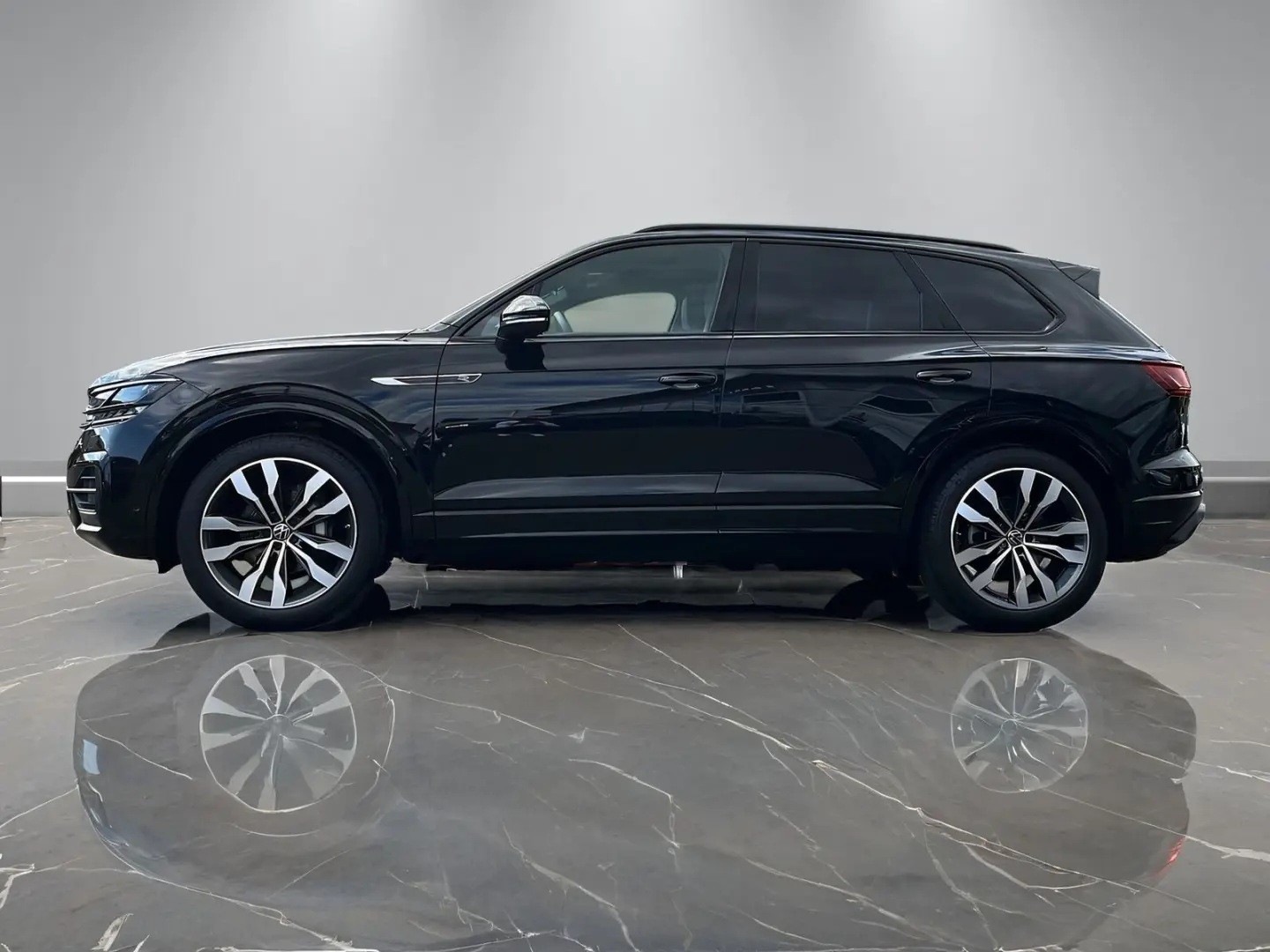 Volkswagen Touareg R-Line 3.0TDI+360°+PANORAMA