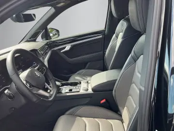 Volkswagen Touareg R-Line 3.0TDI+360°+PANORAMA